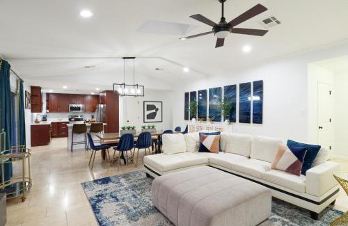 Scottsdale Estates Nine Casa | Old Town Saguaro - Private Pool, Fire Pit & Games