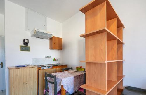 Old Town Rethymnon Apartamento | Old town studio with balcony, Marylee's studios #3
