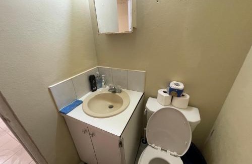 Old Towne Apartamento | Old Town Studio with Separate Affiliated Pool House
