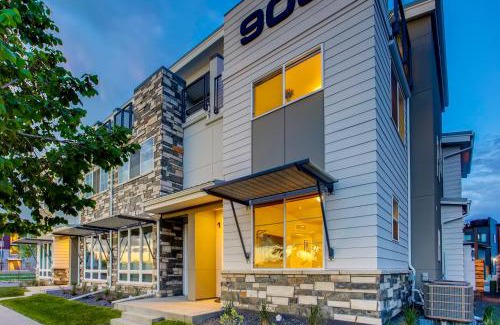 Old Town North Casa | Old Town Swank - Brand New To Brewery District!