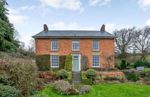Newtown Casa | Old Upper Gwestydd
