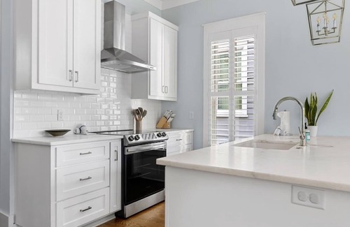 Old Village Historical District Casa | Old Village Charmer | 2BR/2.5BA - Mt. Pleasant