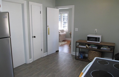 Old Village Casa | Pueblo Viejo Mt. Agradable / Pitt Street Bridge / Ocean Walk!