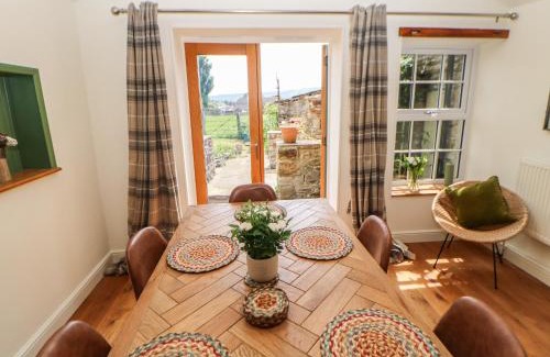 Redmire Casa | Old Wool Shop