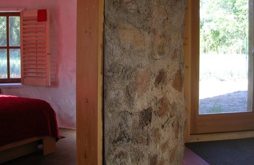 Embudo Casa | Encanto del Viejo Mundo: The Tower Guest House en una pequeña granja orgánica de ajo