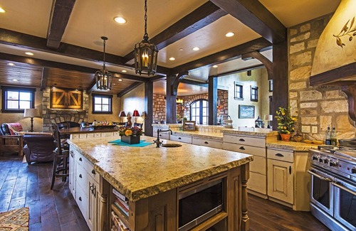 The Timbers Chalet De Esquí | CHALET-ESQUÍ DE LUJO EUROPEO EN / OUT-8,000 SF-SUMMER EN VENTA!