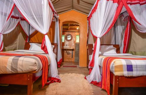 Maasai Mara Cabina | Oldarpoi Wageni Camps