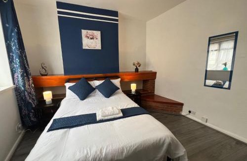 Oldbury Casa | Oldbury House - Bespoke for Contractors