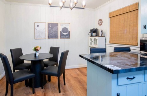 Winston - Salem Casa | Olde Towne Retreat- Pet-friendly 2BR WS retreat w/game room, gym & full-kitchen