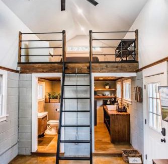 North Charleston Casa | Olde Village Loft - Unique Park Circle Experience
