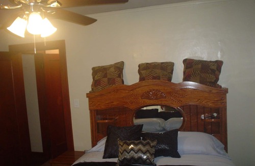 Jetmore Casa | Ole Grandie On Main
