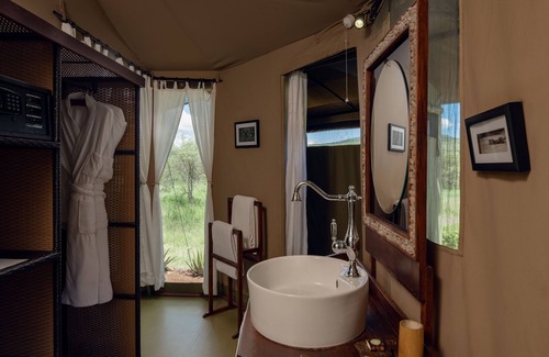 Serengeti National Park Otro | Ole Serai Luxury Camp