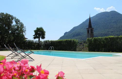 Mergozzo Apartamento | Oleandro 1 apartment in Villa Cerutti