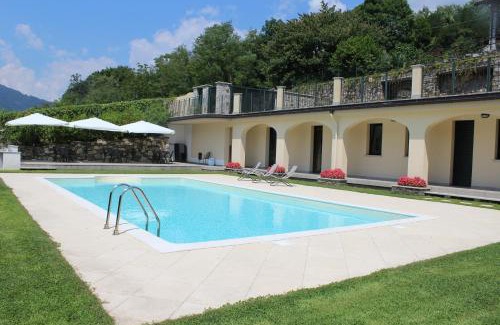 Mergozzo Apartamento | Oleandro 1 apartment in Villa Cerutti