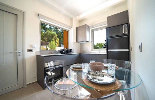 Athanatoi Apartamento | Oleas Suite Sun & Private Pool