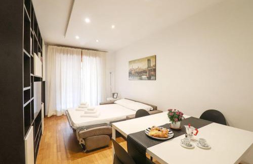 Tor di Quinto Apartamento | Olimpico & Parking - Apt Chic - AC Wifi Balcone