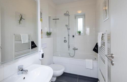 Wiesdorf Apartamento | OLIVE Apartments - 2x Kingsize Betten - sehr zentral