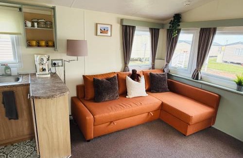 Whitley Bay Complejo | 'Olive' by the Sea