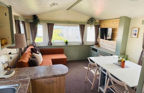 Whitley Bay Complejo | 'Olive' by the Sea