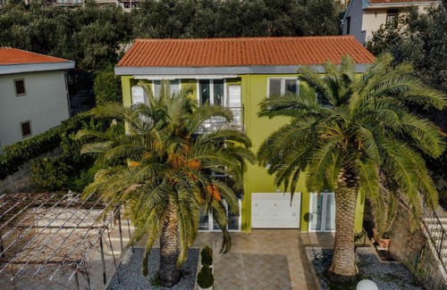 Petrovac Villa | Olive Garden Apartment