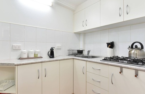Pokolbin Cabina | Olive Grove 1 Studio with share pool in Central Vineyards