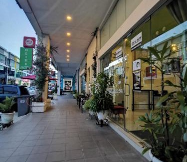 Central District Hotel | Olive Hotel