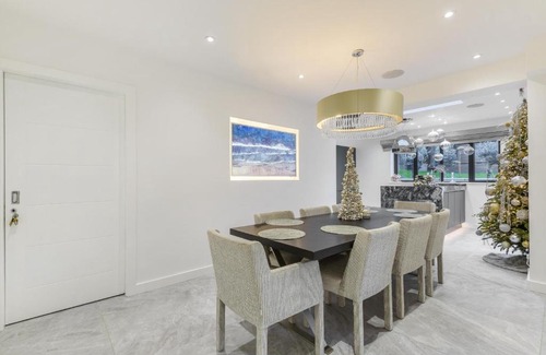 Cray Valley East Villa | OLIVE - Luxury Gated Property & Hot Tub