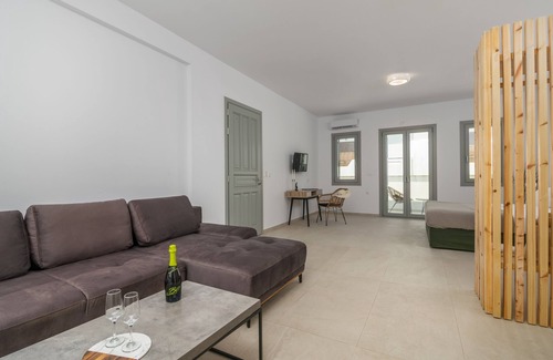 Adamas Casa | Olive Studios