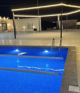 Karak Governorate Chalet De Esquí | olive tree farm and chalet - مزرعه و شاليه شجره الزيتون