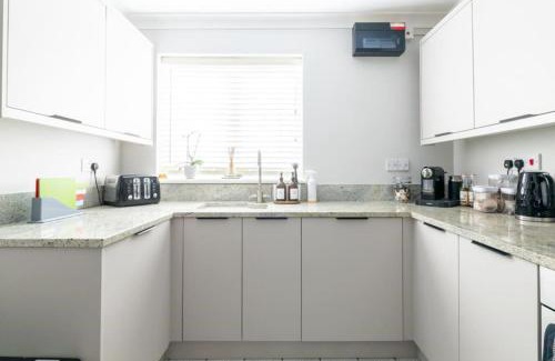 Whitstable Casa | Olive Tree Townhouse, with parking