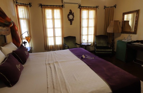 Ayvalik City Center Casa | Olivia 1845 Guest House