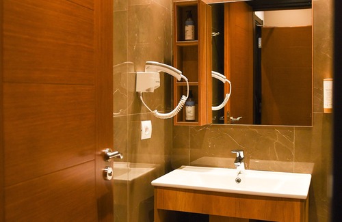 Durres Hotel | Olivia's Hill Resort