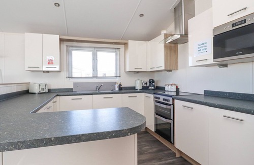 Heysham Cabaña | OLIVIA'S RETREAT, pet friendly, country holiday cottage in Heysham