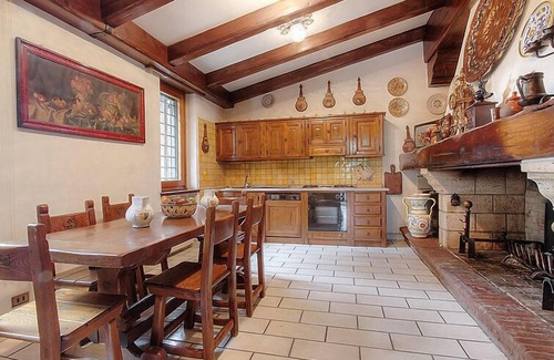 Massa Martana Casa | Olivo secolare by Interhome