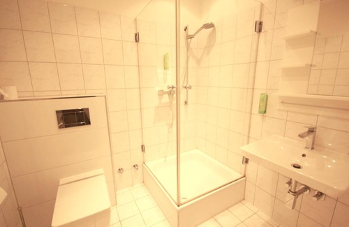 Bliesdorf Apartamento | Ollex and Beds - Komfortables Gästezimmer in Bliesdorf