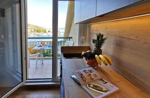 Omis Apartamento | Olmissum rooftop sea view