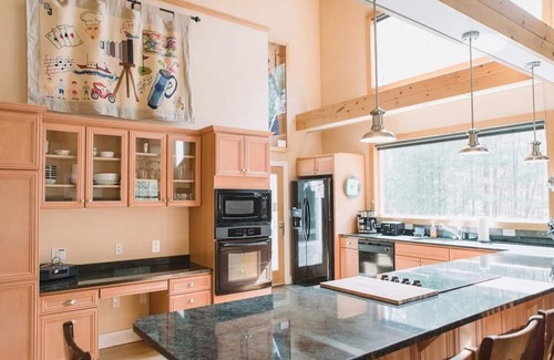 Wilmington Casa | Olympic Dreams: Hot Tub, Sauna, A/C, at Whiteface!