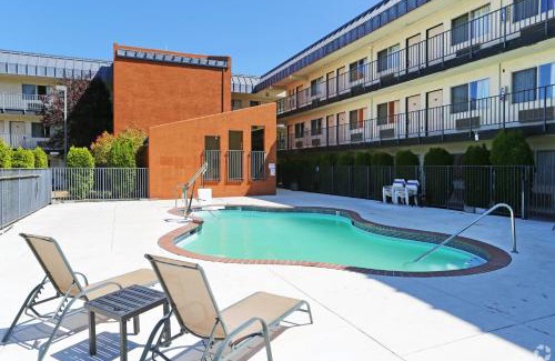 Port Angeles Hotel | Olympic Inn & Suites Port Angeles