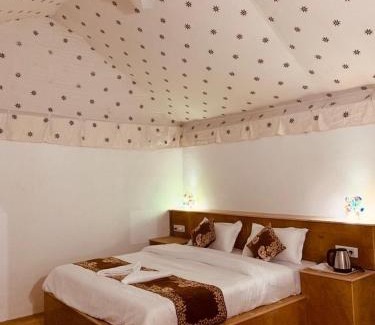 Jaisalmer Otro | Om Desert Resort By Shrinath Hospitality