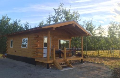 Whitehorse Casa | Oma's and Opa's Northern Lights Viewing Cabin