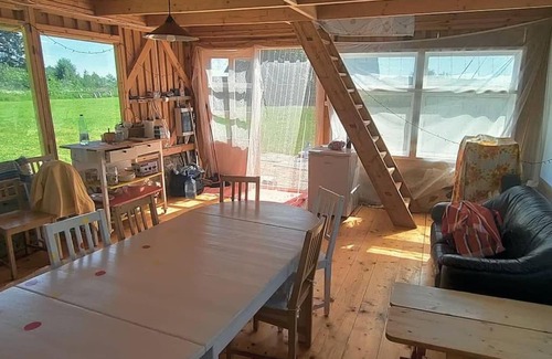 Viljandi County Apartamento | Oma tiigi ja saunaga suvemajake Soomaa serval