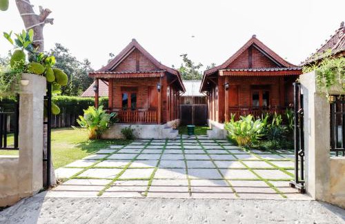 Bangunjiwo Casa | Omah Teras Bata Guesthouse