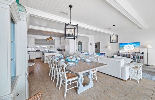 Treasure Beach Village Casa | OMG By the Sea- 3BR Home in the Plantation- Sleeps 12, Pet Friendly, Beachfront!