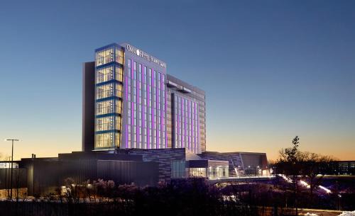 Eagan Hotel | Omni Viking Lakes