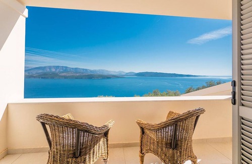 Agios Stefanos Villa | Omolos House - Cinco Habitaciones Villa, Capacidad 10