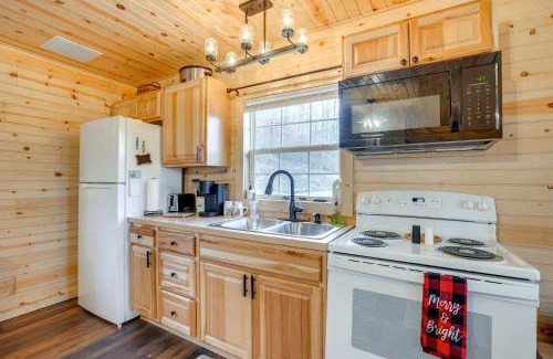 Zanesville Casa | On 40 Acres Charming Cabin in Zanesville!