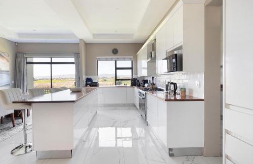 Sunset Beach Villa | On 8th Green Worthing Villa