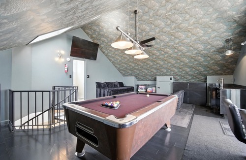 Bayview Casa | On Beach 3BD+Loft: Sauna|HotTub|Billard|FencedDeck
