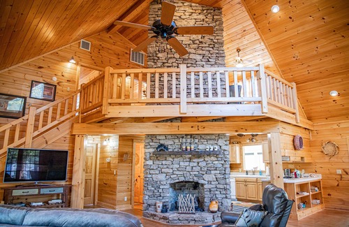 Mountain View Casa | On Beautiful White River, Minutes from Sylamore Creek and Blanchard Springs