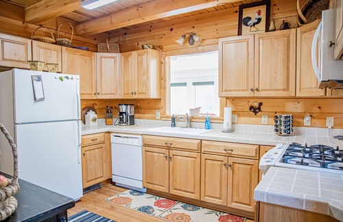 Mountain View Casa | On Beautiful White River, Minutes from Sylamore Creek and Blanchard Springs